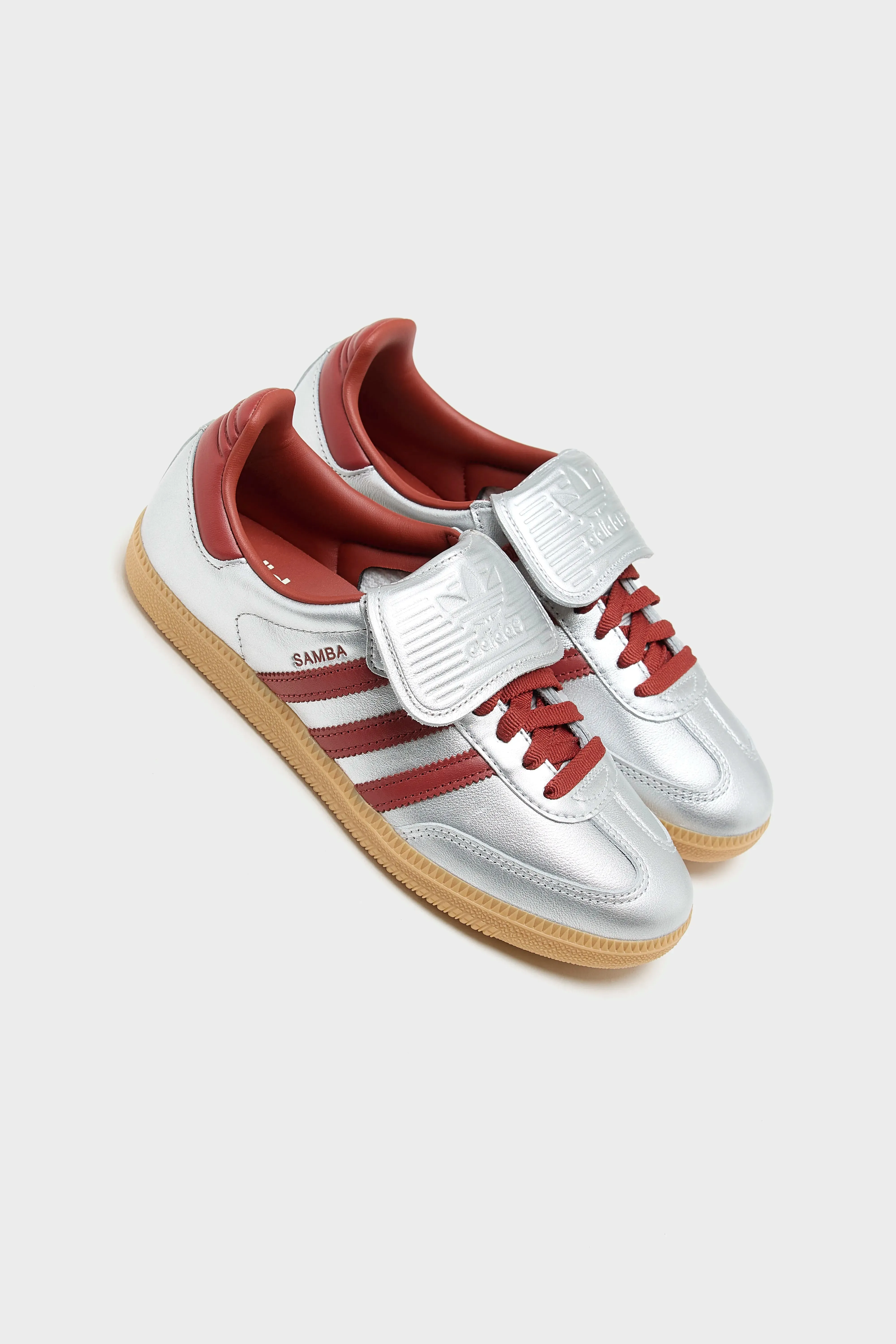 Samba Long Tongue for Women  (251 / W / SILVER)