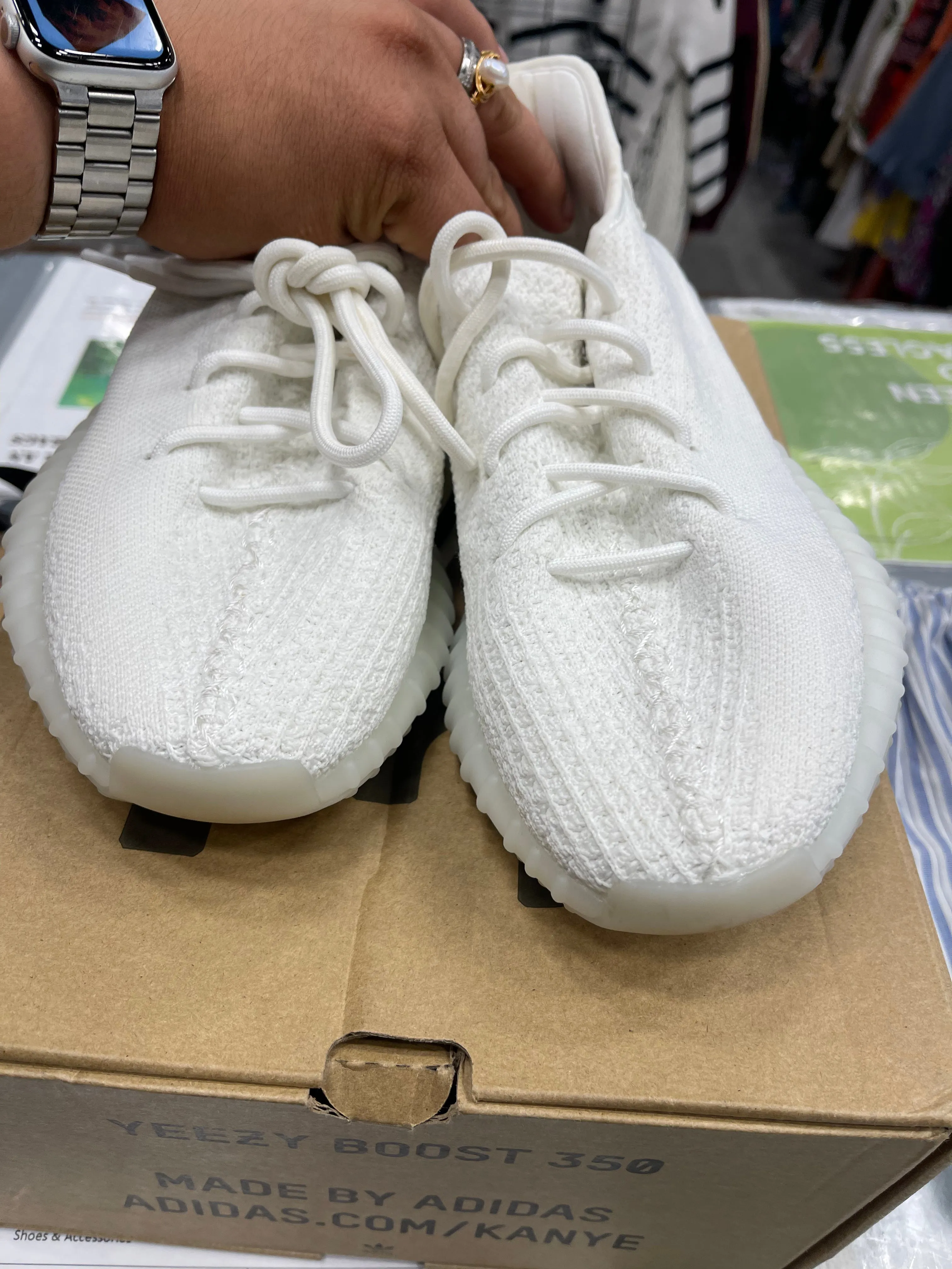 Yeezy White M Shoes 7